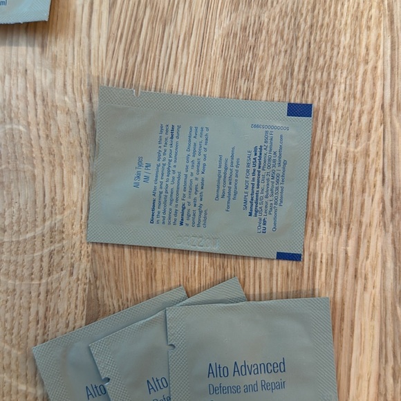 Skinbetter Science Alto advanced defense and repair serum Samples X 4 - Picture 2 of 2